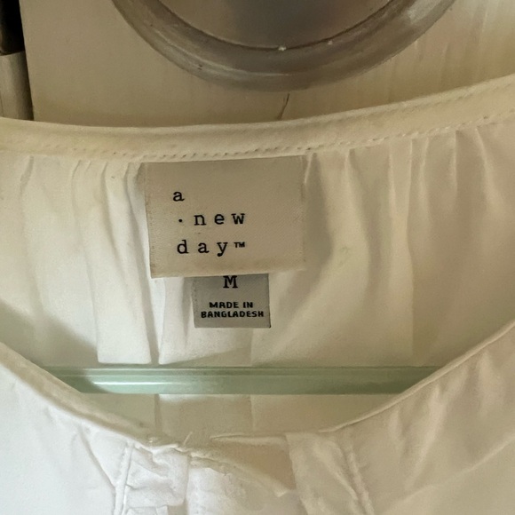 A New Day Cotton Blouse - Picture 3 of 3